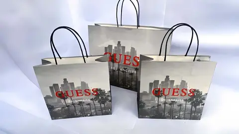 Bolsas de compra de Guess