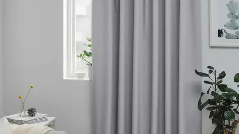 Cortina opaca BENGTA de Ikea