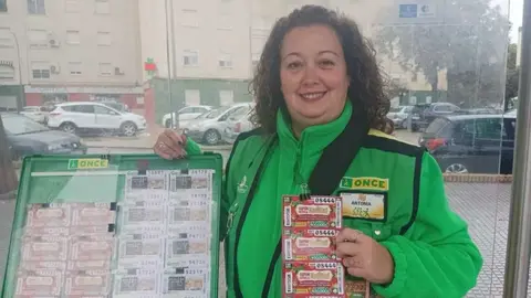 La vendedora To&ntilde;i Garc&iacute;a