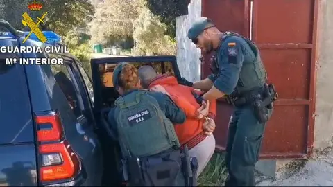 As&iacute; arrojan al mar a un inmigrante que acaba muriendo en C&aacute;diz