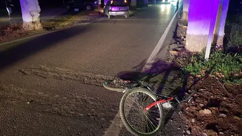 Accidente mortal en Almer&iacute;a. Un ciclista, atropellado por un turismo que se da a la fuga