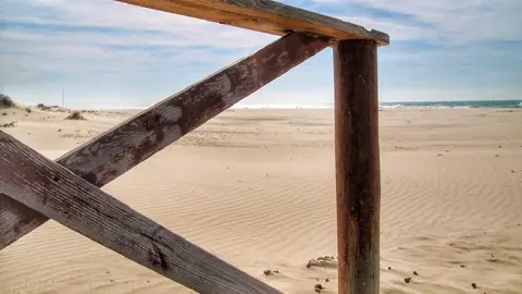 Rescatan un cad&aacute;ver flotando frente a la costa de C&aacute;diz capital