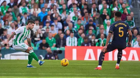 Aitor Ruibal y Bellingham en el Real Betis - Real Madrid | Salvador L&oacute;pez Medina para El MIRA