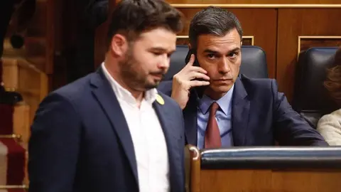 Pedro S&aacute;nchez, se&ntilde;alado en Andaluc&iacute;a. Sus acuerdos de Gobierno se cargan el Pacto de Antequera