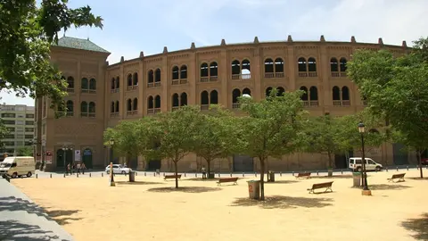 Intentan matar a un hombre con un martillo a otro cerca de la Plaza de Toros de Granada
