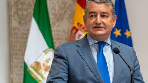 Antonio Sanz: "Es vergonzoso para Espa&ntilde;a y Andaluc&iacute;a que Pedro S&aacute;nchez se re&uacute;na con Puigdemont"