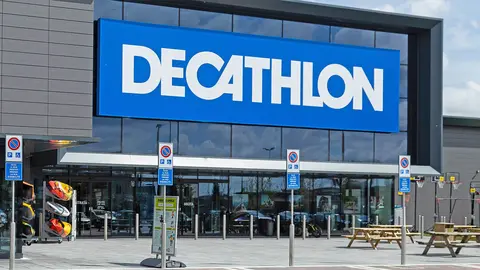 Comercio Decathlon de art&iacute;culos deportivos y de moda deportiva y de ocio al aire libre