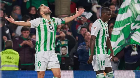 Germ&aacute;n Pezzella celebra su gol en el Real Betis - Girona | Salvador L&oacute;pez Medina para El MIRA