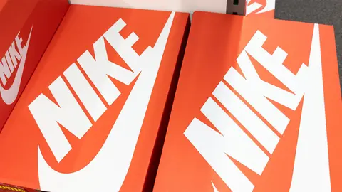 Caja de zapatillas NIKE