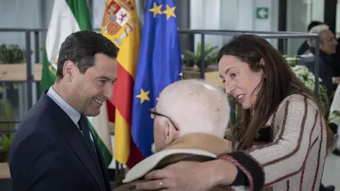 Juanma Moreno aprueba un incremento del 10 para las pensiones no contributivas en Andaluc&iacute;a