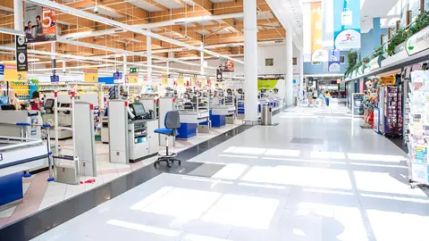 Hipermercado Carrefour en Centro Comercial Tres Cantos