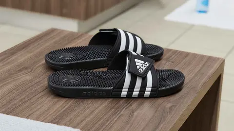 Chanclas Adidas Adissage en Amazon