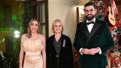 Mar&iacute;a Jos&eacute; Garc&iacute;a-Pelayo junto a Olga Carmona y Manu S&aacute;nchez 