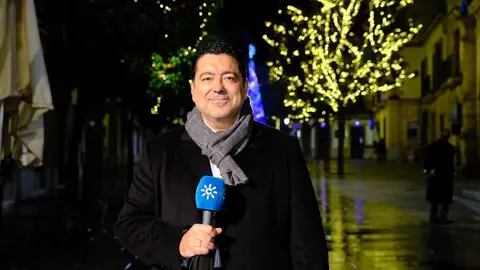 Javier Ben&iacute;tez en las campanadas de Canal Sur