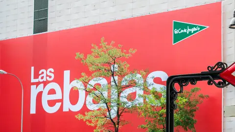 Las rebajas de El Corte Ingl&eacute;s, cartel en Goya, Madrid