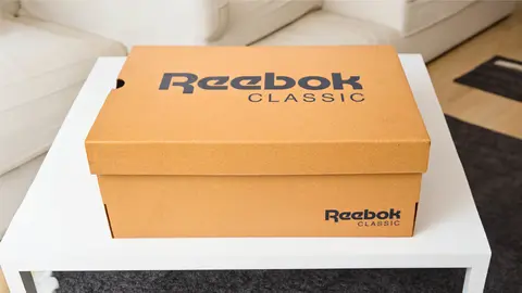 Caja de zapatillas Reebok