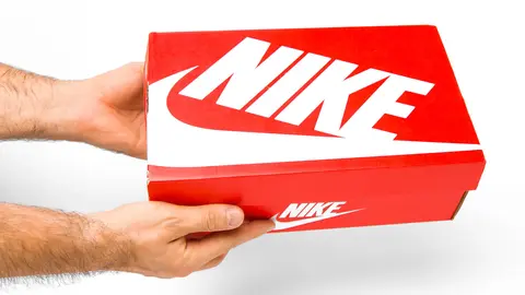 Caja de sneakers de NIKE