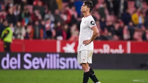 &Oacute;liver Torres, tras la derrota del Sevilla FC contra el Deportivo Alav&eacute;s | Salvador L&oacute;pez Medina para El MIRA