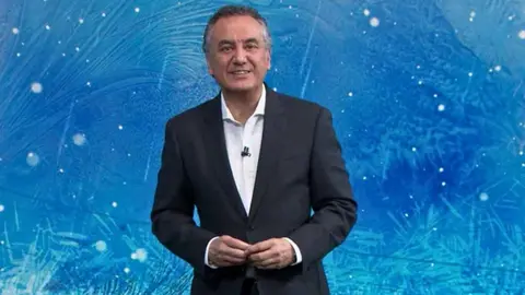 Roberto Brasero anuncia el tiempo para esta semana en Antena 3