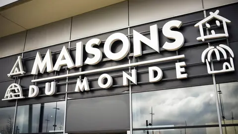Fachada de tienda Maisons Du Monde