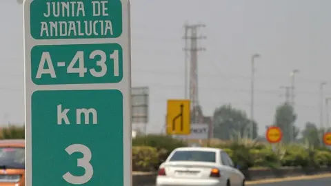 Muere un motorista tras sufrir una ca&iacute;da en la carretera A-431 en C&oacute;rdoba