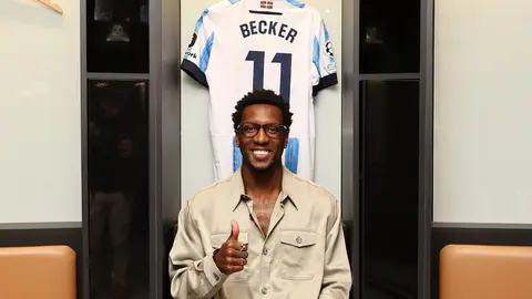 Sheraldo Becker, nuevo jugador de la Real Sociedad | Real Sociedad