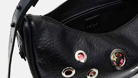 Bolso de hombro ovalado Titanica con ollados met&aacute;licos Desigual de El Corte Ingl&eacute;s