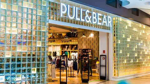 Tienda Pull&Bear en centro comercial