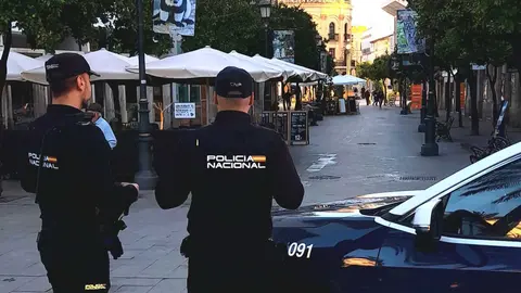 Agentes de la Polic&iacute;a Nacional en el centro de Jerez