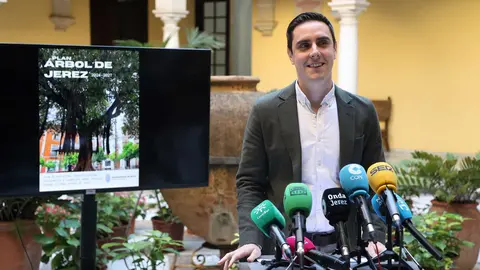 Jaime Espinar presenta la campa&ntilde;a de arbolado | Cristo Garc&iacute;a