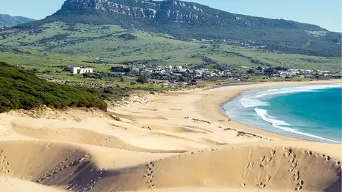 Las playas de Andaluc&iacute;a, lugares m&aacute;gicos para hacer turismo. Verdaderos para&iacute;sos de belleza