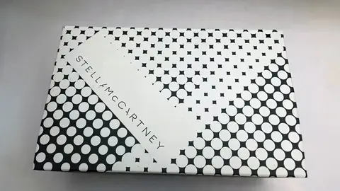 Caja de zapatillas Stella McCartney
