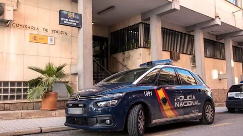 Fachada de la comisar&iacute;a de Polic&iacute;a Nacional de Linares