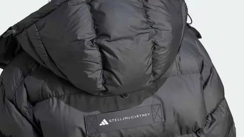 La nueva chaqueta larga acolchada by Stella McCartney Truenature de Adidas