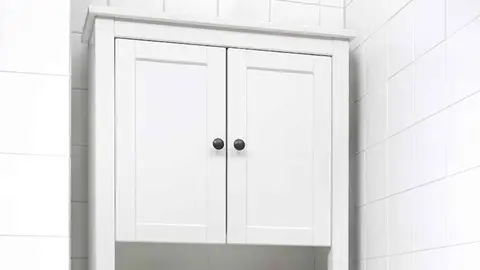 Estanter&iacute;a para el ba&ntilde;o HEMNES de Ikea