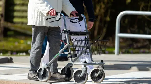 A la c&aacute;rcel una temporada. Roba los ahorros a una anciana con discapacidad a la que cuidaba