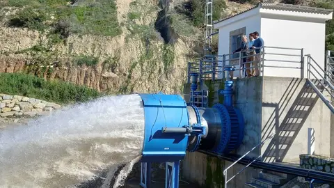 Visita al embalse de Guadalcac&iacute;n