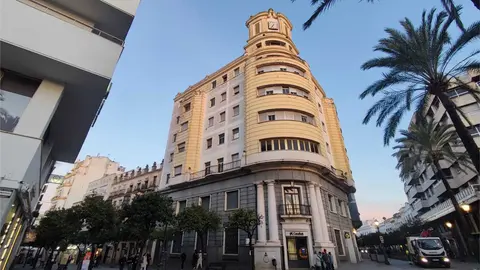 Edificio en calle Lancer&iacute;a
