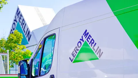 Furgoneta de reparto de Leroy Merlin