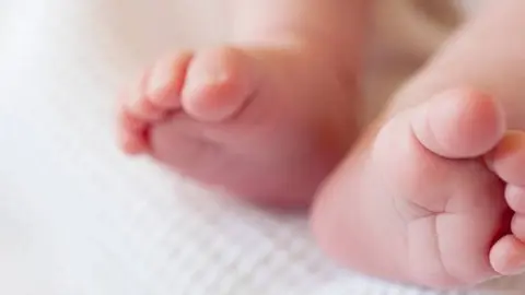 As&iacute; evoluciona la beb&eacute; ingresada en un hospital de M&aacute;laga por presuntos malos tratos