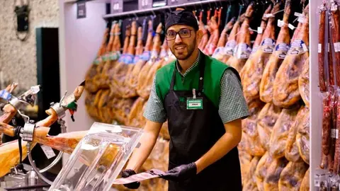 Mercadona busca personal para sus supermercados de Andaluc&iacute;a. Sueldos de m&aacute;s de 1.500 euros