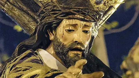 Nuestro Padre Jes&uacute;s con la Cruz al Hombro