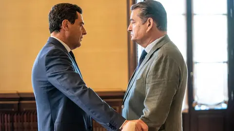 Juanma Moreno lamenta el crimen deleznable de Barbate y Antonio Sanz confiesa estar impactado