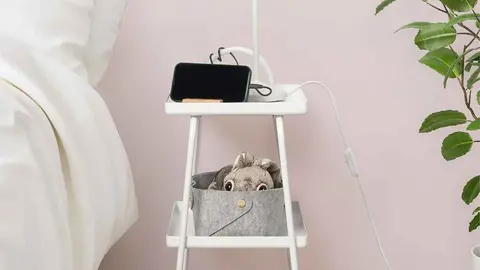 Mesita de noche HATT&Aring;SEN de Ikea