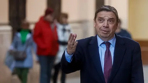 'Revientan' la entrega de un premio al ministro y diputado por C&oacute;rdoba Luis Planas. 1 detenido