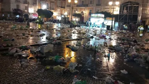 Preocupaci&oacute;n m&aacute;xima en C&aacute;diz. Los motivos por los que los s&aacute;bados de Carnaval da miedo salir