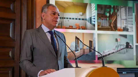 Jos&eacute; Luis Sanz durante una intervenci&oacute;n | Foto: X