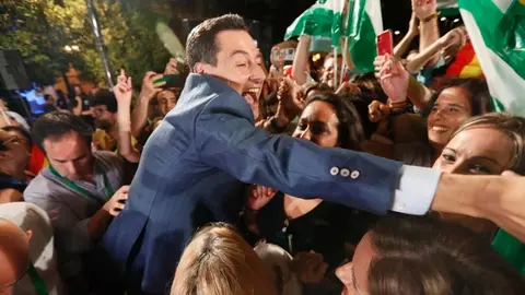 Los andaluces reconocen que la v&iacute;a de Juanma Moreno est&aacute; transformando la comunidad