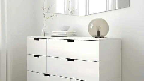 C&oacute;moda de 8 cajones NORDLI de Ikea