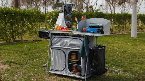 Mueble de cocina XL plegable para camping QUECHUA de DECATHLON